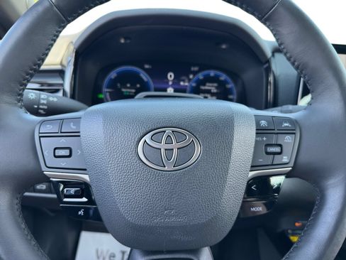 Used 2025 Toyota Camry XSE w/ Premium Plus Package AWD/4WD image 18