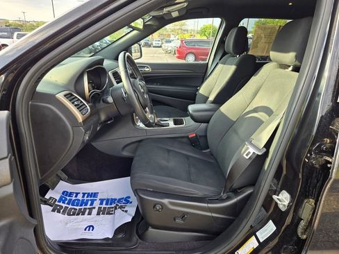 Used 2016 Jeep Grand Cherokee Laredo w/ Quick Order Package 23E AWD/4WD image 15