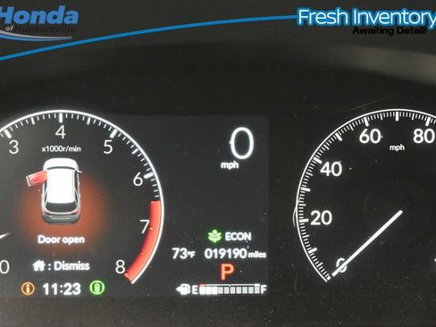 Used 2025 Honda Pilot EX-L image 12