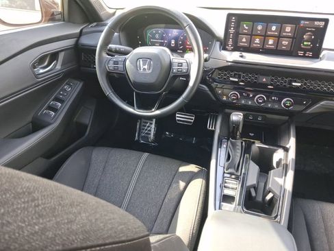 Used 2025 Honda Accord Sport image 10