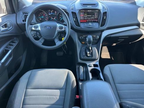 Used 2015 Ford Escape SE w/ Equipment Group 201A FWD image 16