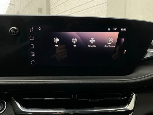 Used 2025 Buick Envista Sport Touring image 30