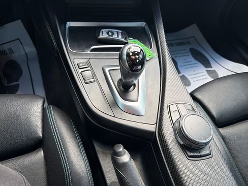 Used 2018 BMW M2 RWD image 23