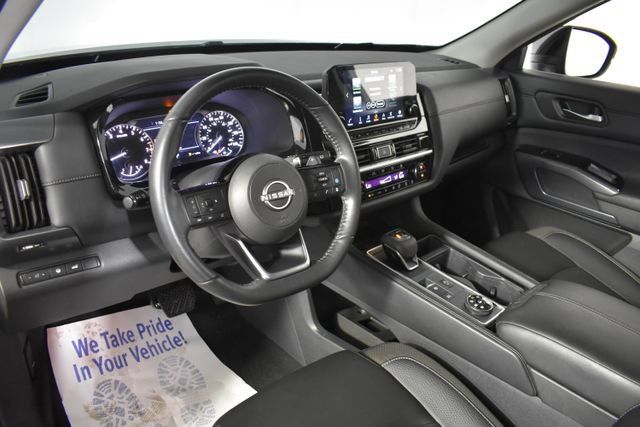 Certified 2025 Nissan Pathfinder SL AWD/4WD image 12