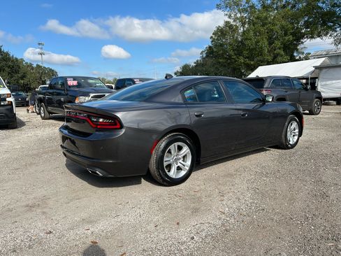 Used 2023 Dodge Charger SXT image 3
