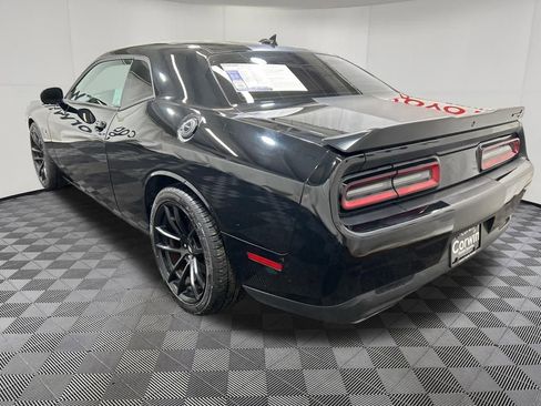 Used 2022 Dodge Challenger R/T Scat Pack w/ Dynamics Package RWD image 5