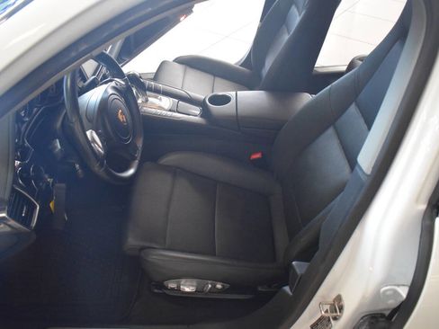 Used 2014 Porsche Panamera 4 image 55