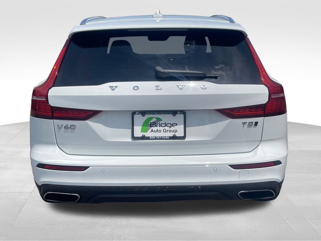 Used 2020 Volvo V60 T5 Cross Country w/ Protection Package AWD/4WD image 7