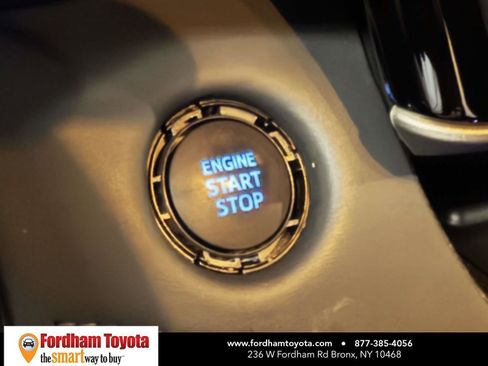 Used 2022 Toyota Highlander XLE AWD/4WD image 26