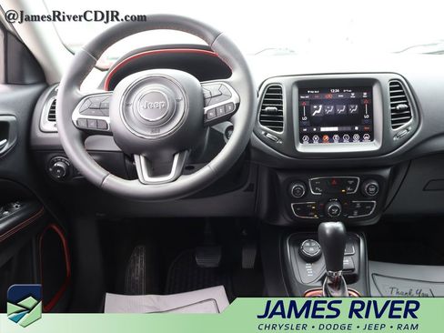 Used 2021 Jeep Compass Trailhawk AWD/4WD image 18