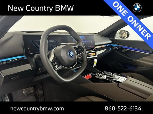 Used 2025 BMW i5 xDrive40 w/ Premium Package image 12