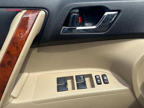 Used 2013 Toyota Highlander Limited FWD image 20