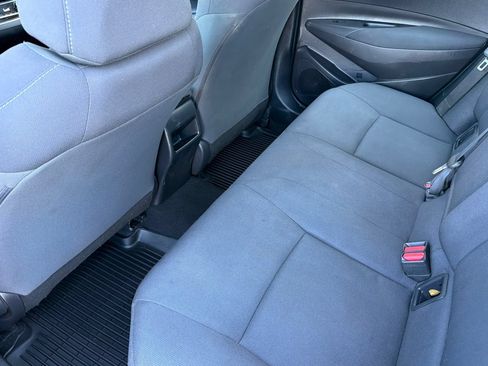 Used 2022 Toyota Corolla LE FWD image 11