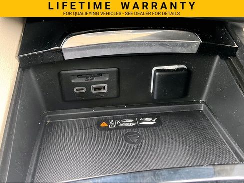 Used 2022 Buick Envision Avenir w/ Premium Seat Package FWD image 29