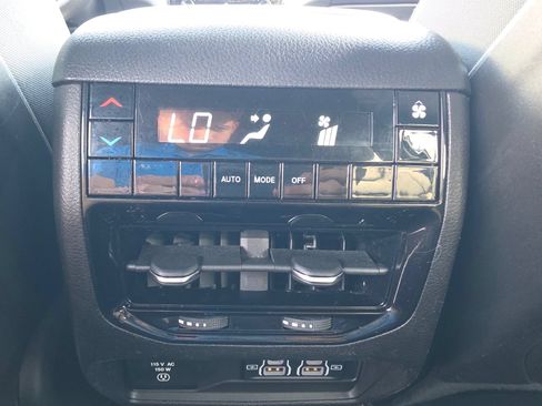 Used 2021 Jeep Grand Cherokee L Laredo AWD/4WD image 34