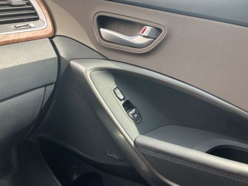 Used 2018 Hyundai Santa Fe Limited image 30