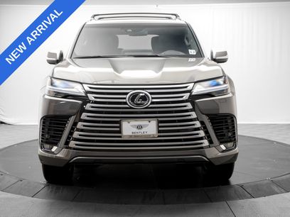 Used 2022 Lexus LX 600 4WD w/ Accessory Package (Z1)