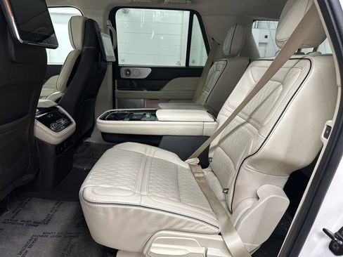 Used 2019 Lincoln Navigator L Black Label w/ Cargo Package image 35