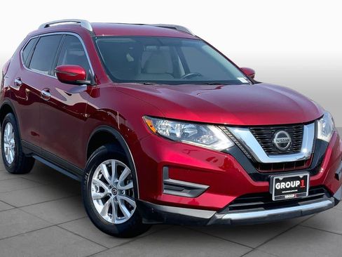 Used 2018 Nissan Rogue SV FWD image 3