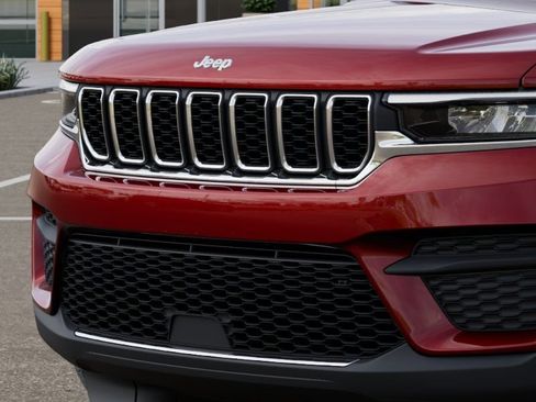 New 2026 Jeep Grand Cherokee Laredo X AWD/4WD image 12