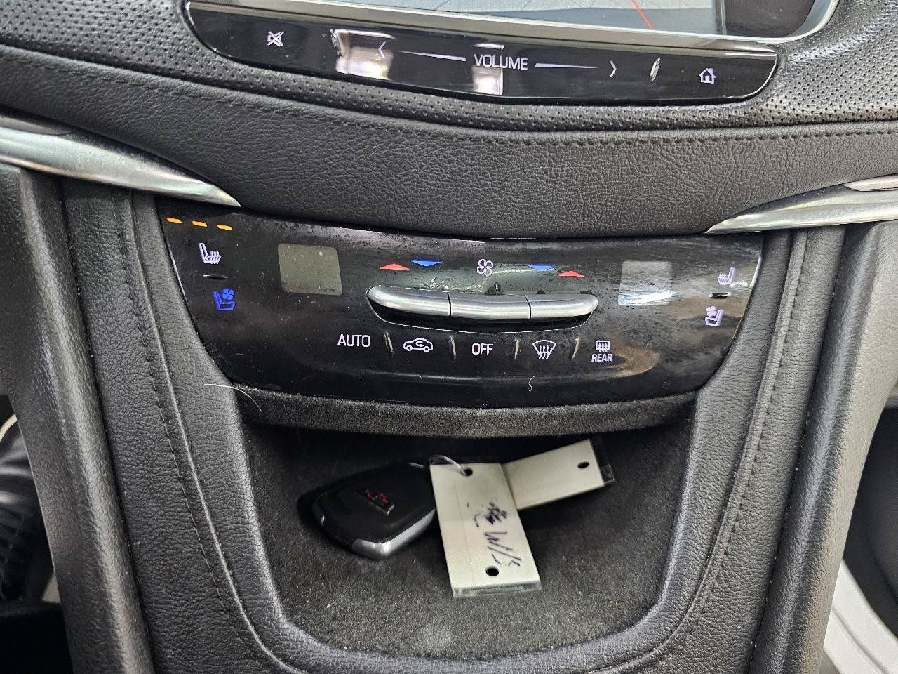 Used 2017 Cadillac XT5 Premium Luxury w/ LPO, Wheel Lock Package FWD image 34