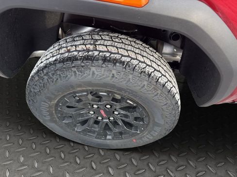 New 2026 GMC Canyon Elevation w/ Convenience Package image 19