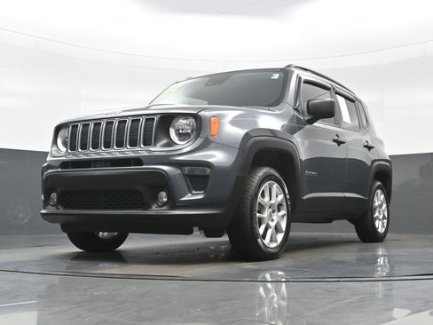 Used 2022 Jeep Renegade Latitude AWD/4WD image 26
