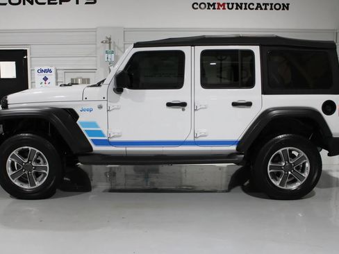 Used 2020 Jeep Wrangler Unlimited Sport S AWD/4WD image 4