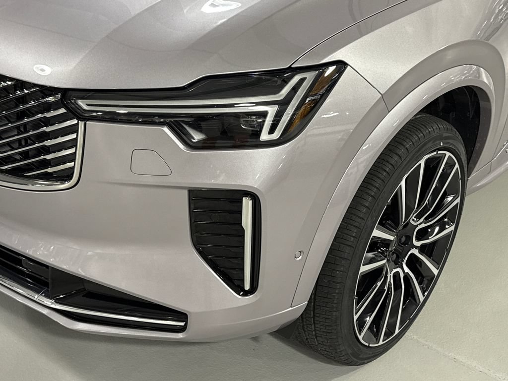 Used 2026 Volvo XC90 B6 Plus w/ Protection Package Premier AWD/4WD image 7