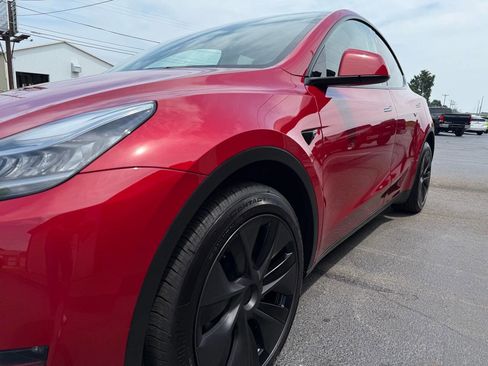 Used 2023 Tesla Model Y Long Range image 8