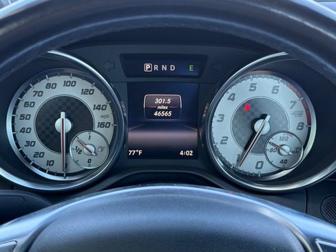 Used 2015 Mercedes-Benz SLK 250 w/ Premium Package image 21