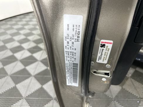 Used 2020 Jeep Cherokee Latitude Plus image 12