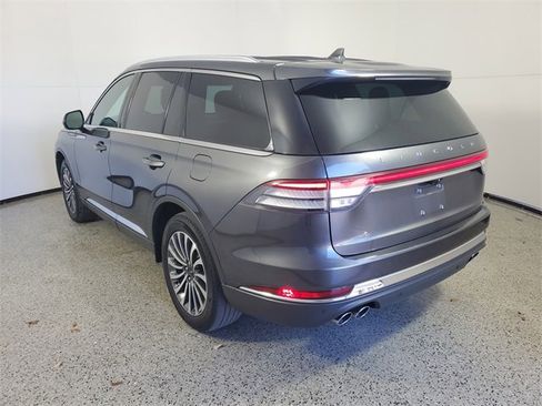Used 2020 Lincoln Aviator Reserve w/ Elements Package Plus image 3