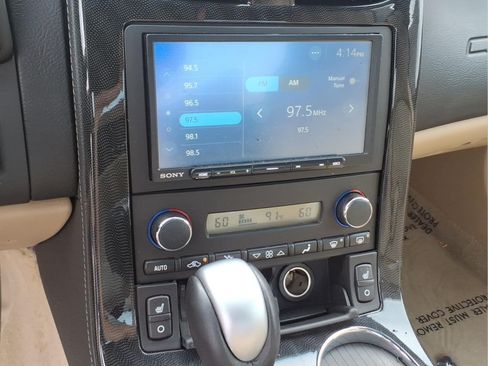 Used 2011 Chevrolet Corvette Coupe w/ Preferred Equipment Group RWD image 16