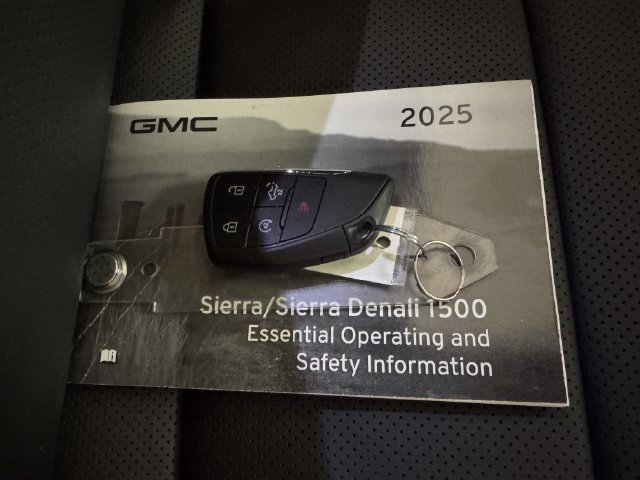 Used 2025 GMC Sierra 1500 Denali AWD/4WD image 31