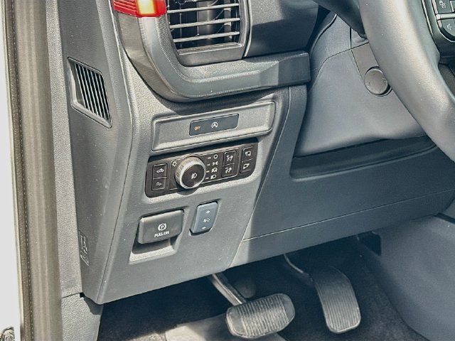 Used 2025 Ford F150 Raptor AWD/4WD image 10