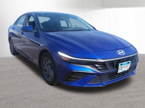 Used 2024 Hyundai Elantra SEL image 6
