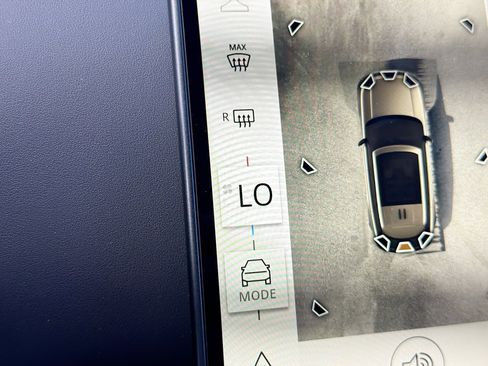 New 2026 Land Rover Range Rover SE image 35