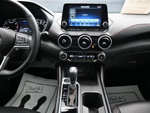 Used 2025 Nissan Sentra SR w/ SR Premium Package FWD image 19