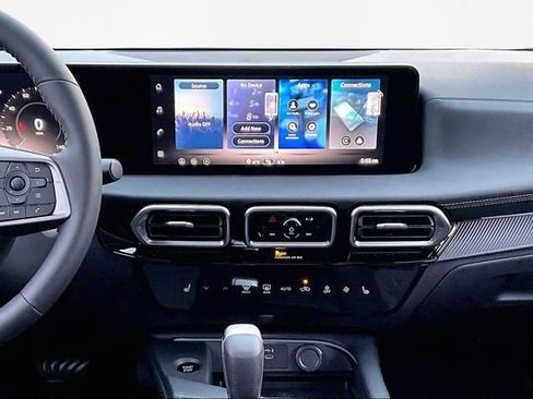 New 2026 Nissan Sentra SV w/ SV Convenience Package FWD image 8