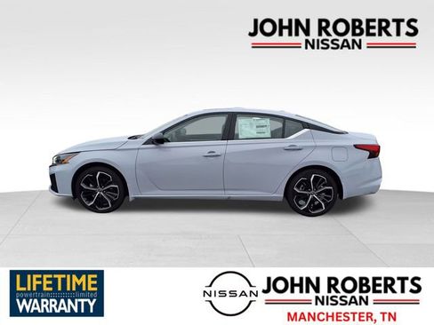 New 2025 Nissan Altima 2.5 SR w/ SR Premium Package image 2