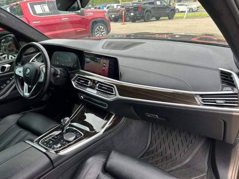 Used 2020 BMW X7 xDrive40i w/ Premium Package AWD/4WD image 26