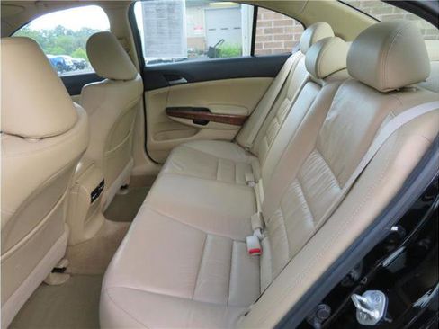 Used 2011 Honda Accord EX-L image 5