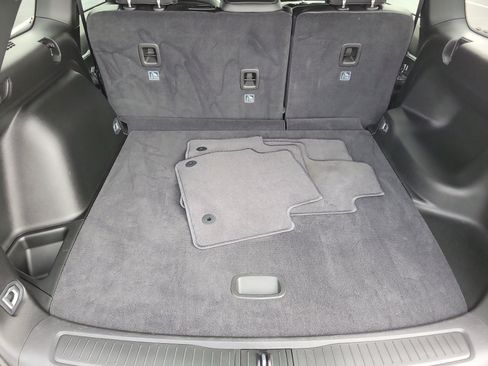 Used 2025 Jeep Grand Cherokee Limited RWD image 8