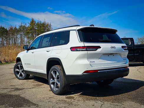 New 2026 Jeep Grand Cherokee L Limited AWD/4WD image 5