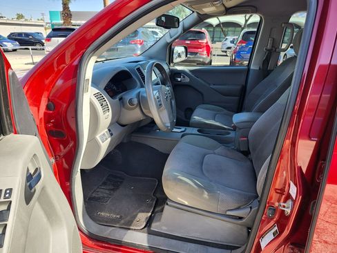 Used 2020 Nissan Frontier SV RWD image 13