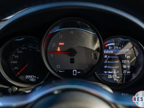 Used 2018 Porsche 718 Cayman S RWD image 10