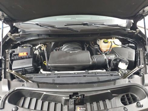 Used 2023 Chevrolet Suburban RST w/ Luxury Package image 9