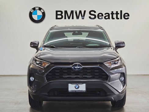 Used 2021 Toyota RAV4 XLE image 6