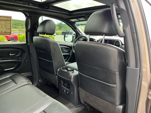 Used 2024 Nissan Titan PRO-4X w/ Pro-4x Convenience Package AWD/4WD image 26